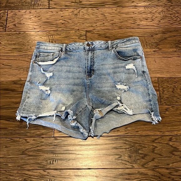 Judy Blue Cutoff High Rise Shorts Size 3XL - Picture 1 of 16